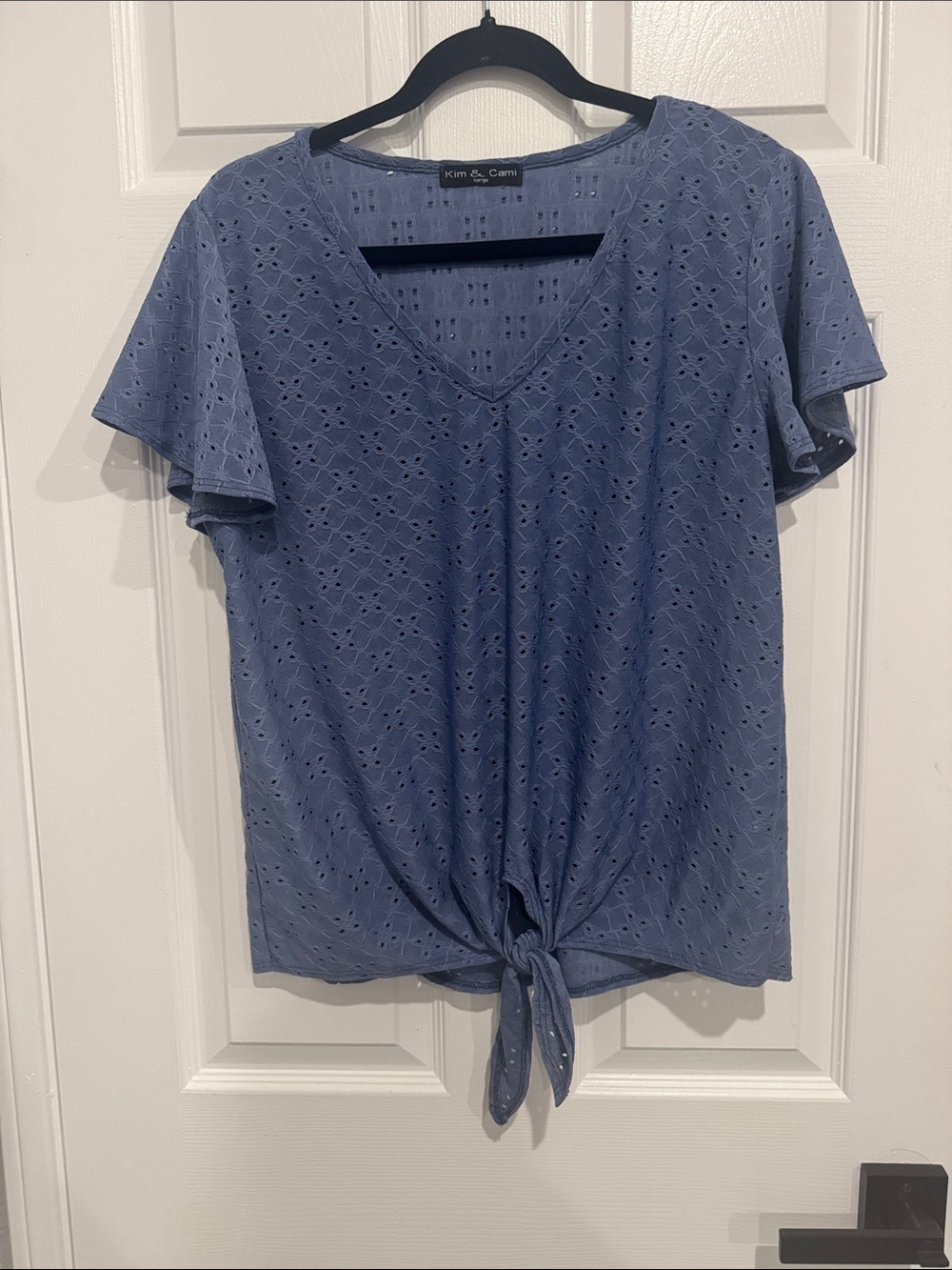 Kim & Cami Dusty Blue Eyelet Tie-Front Short Sleeve Top Size Large k3